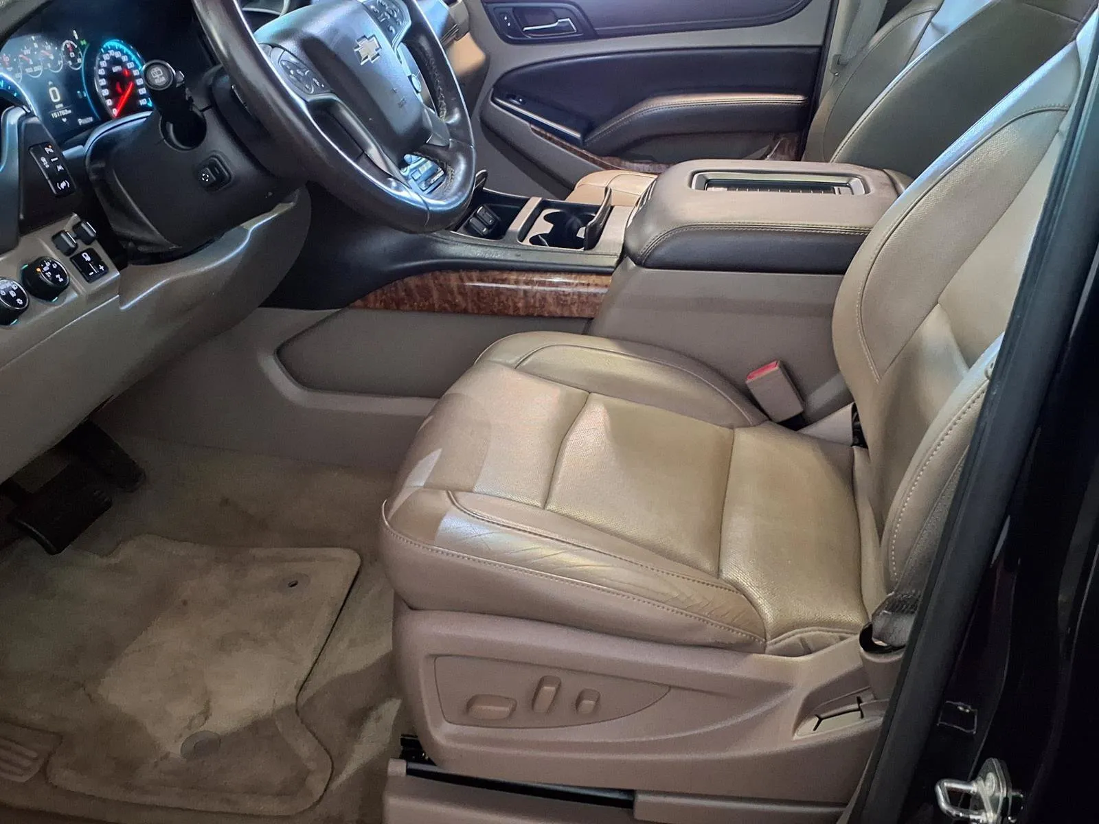 Chevrolet Tahoe photo 18