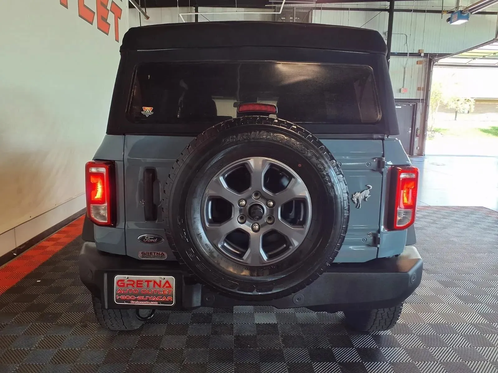 Ford Bronco photo 6