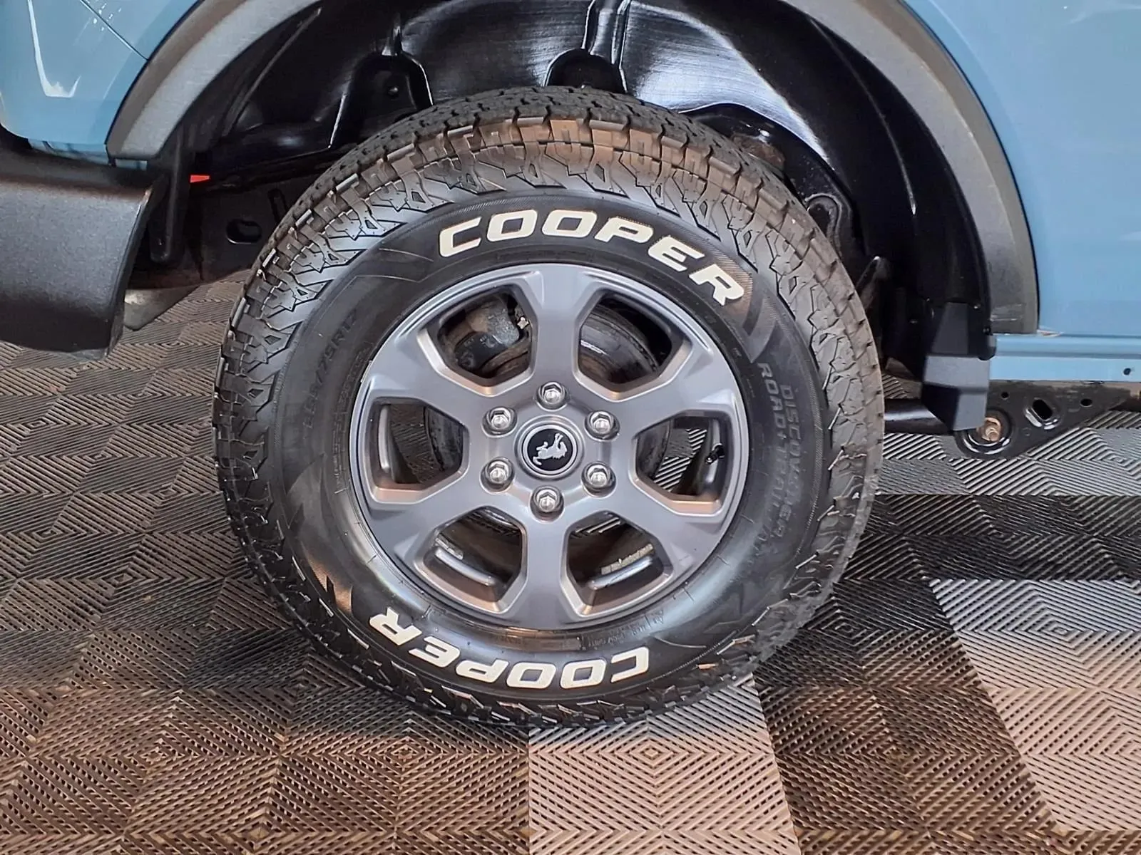 Ford Bronco photo 8