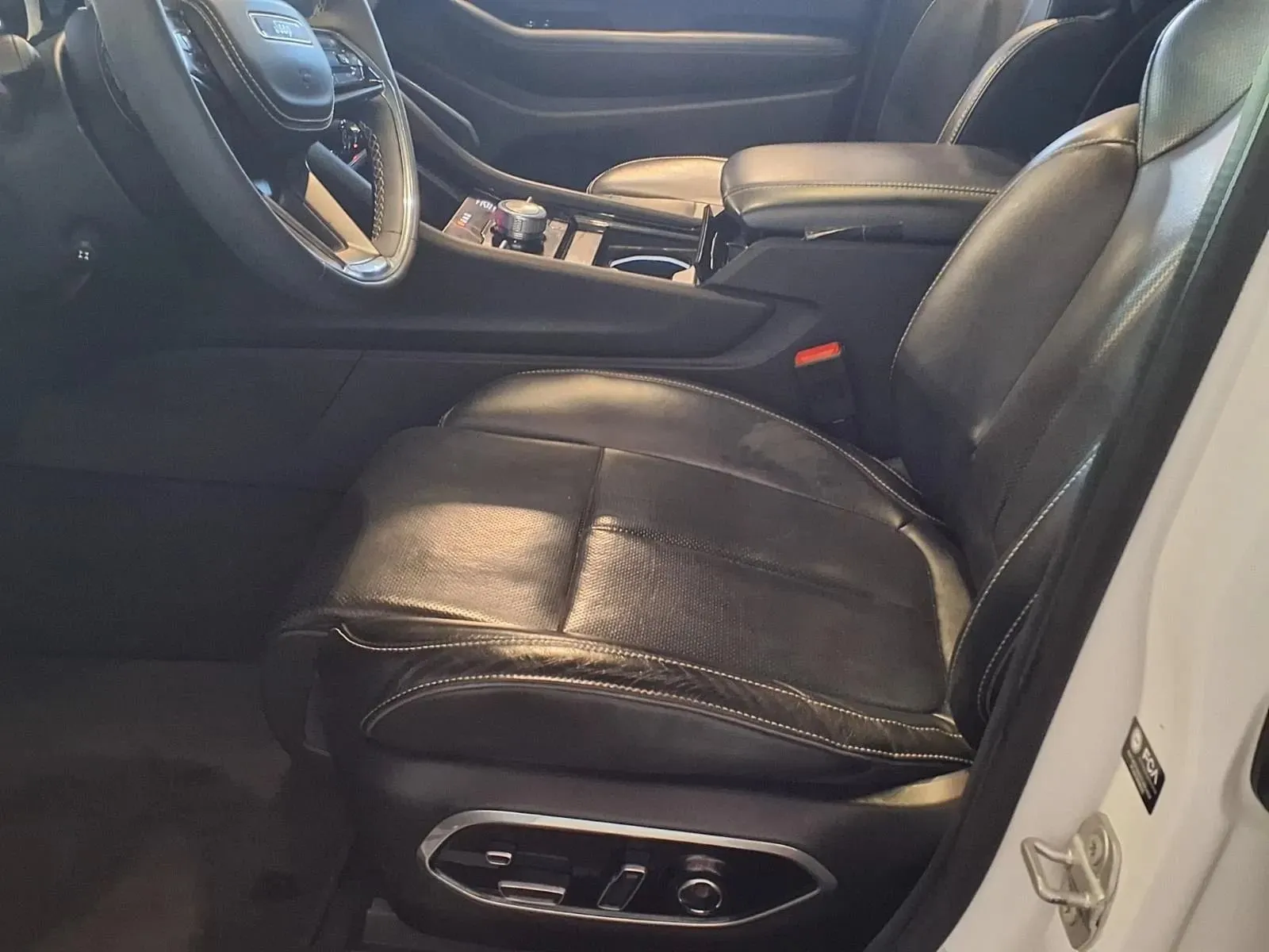 Jeep Grand Cherokee photo 17