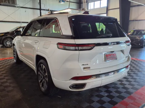 More photos of 2023 Jeep Grand Cherokee Overland at Gretna Auto Outlet, NE