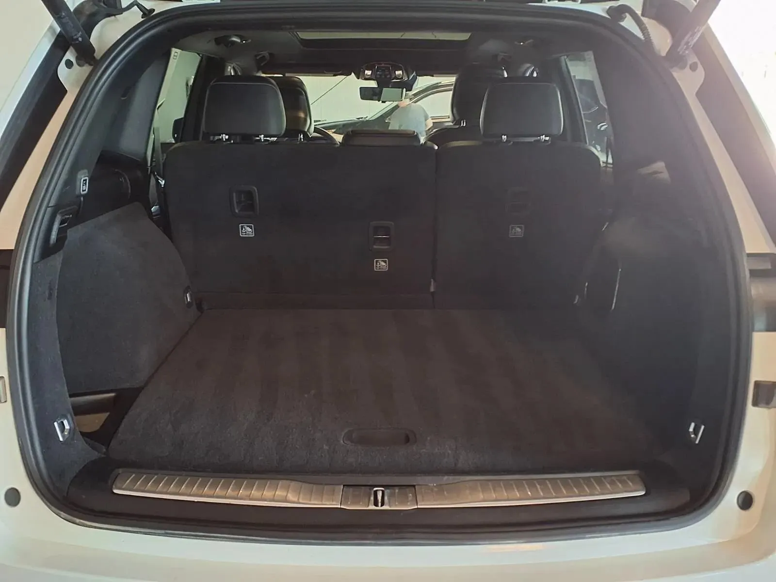 Jeep Grand Cherokee photo 6