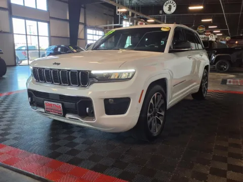 More photos of 2023 Jeep Grand Cherokee Overland at Gretna Auto Outlet, NE