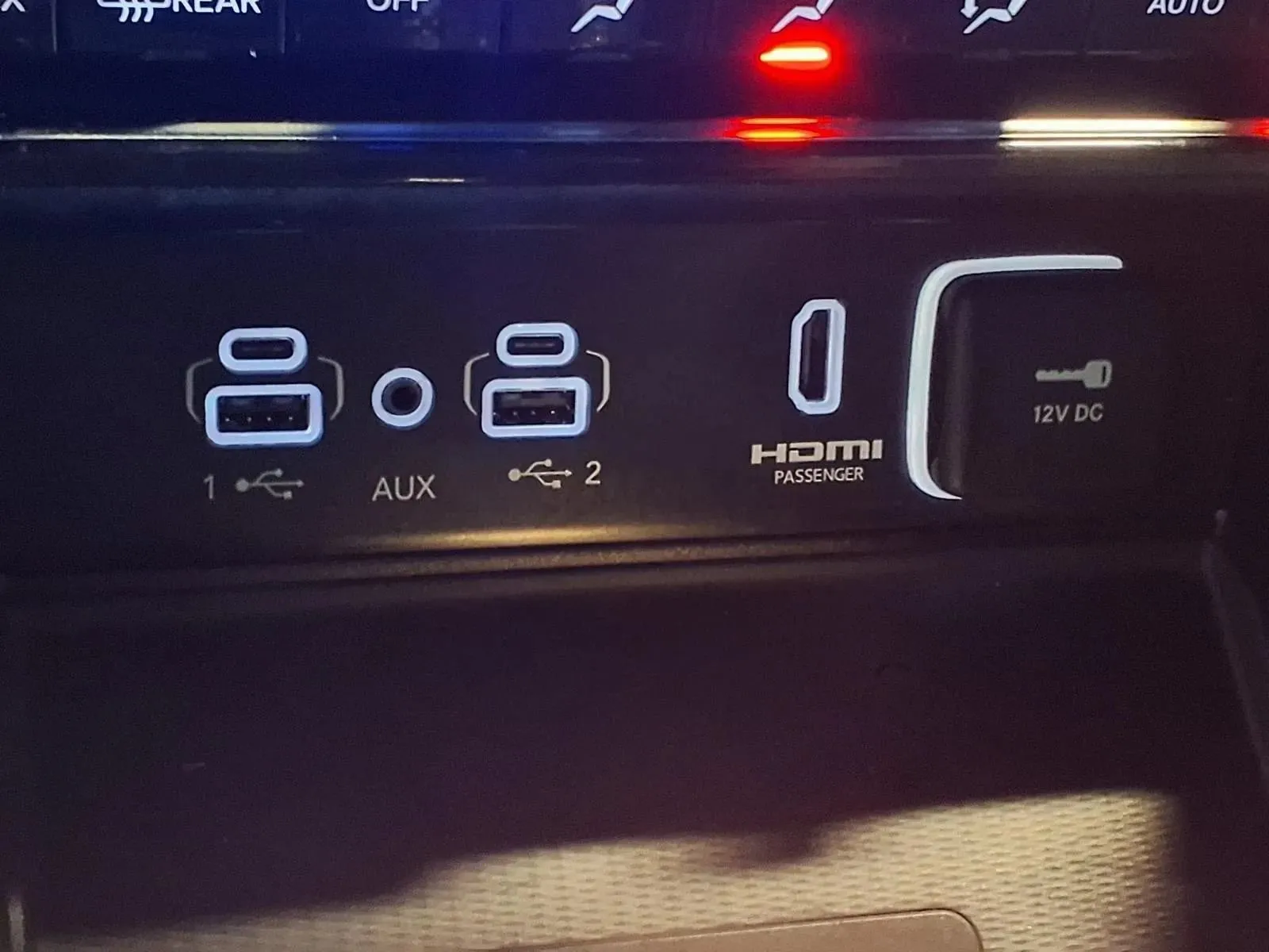 Jeep Grand Cherokee photo 22