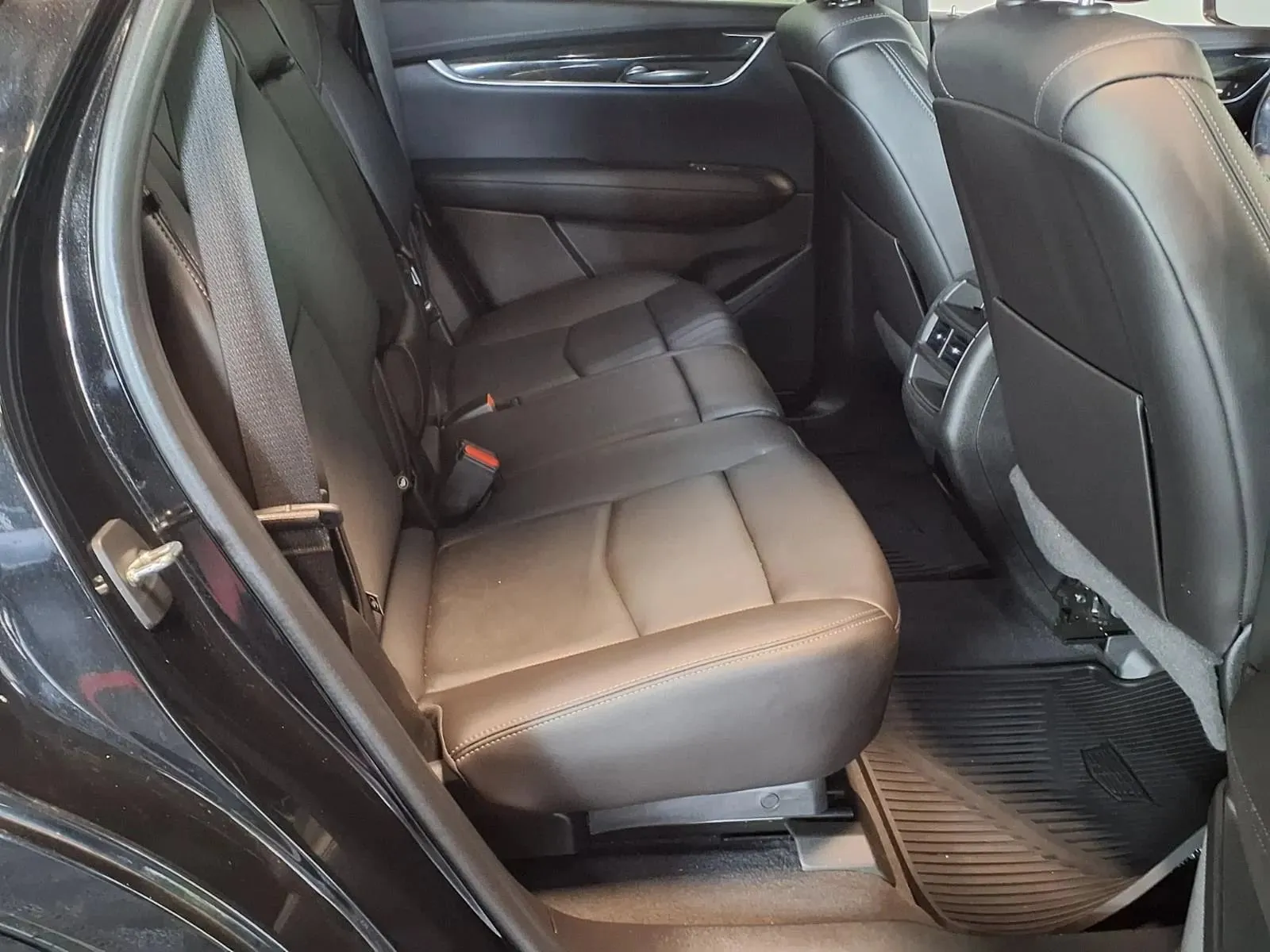 Cadillac XT5 photo 11