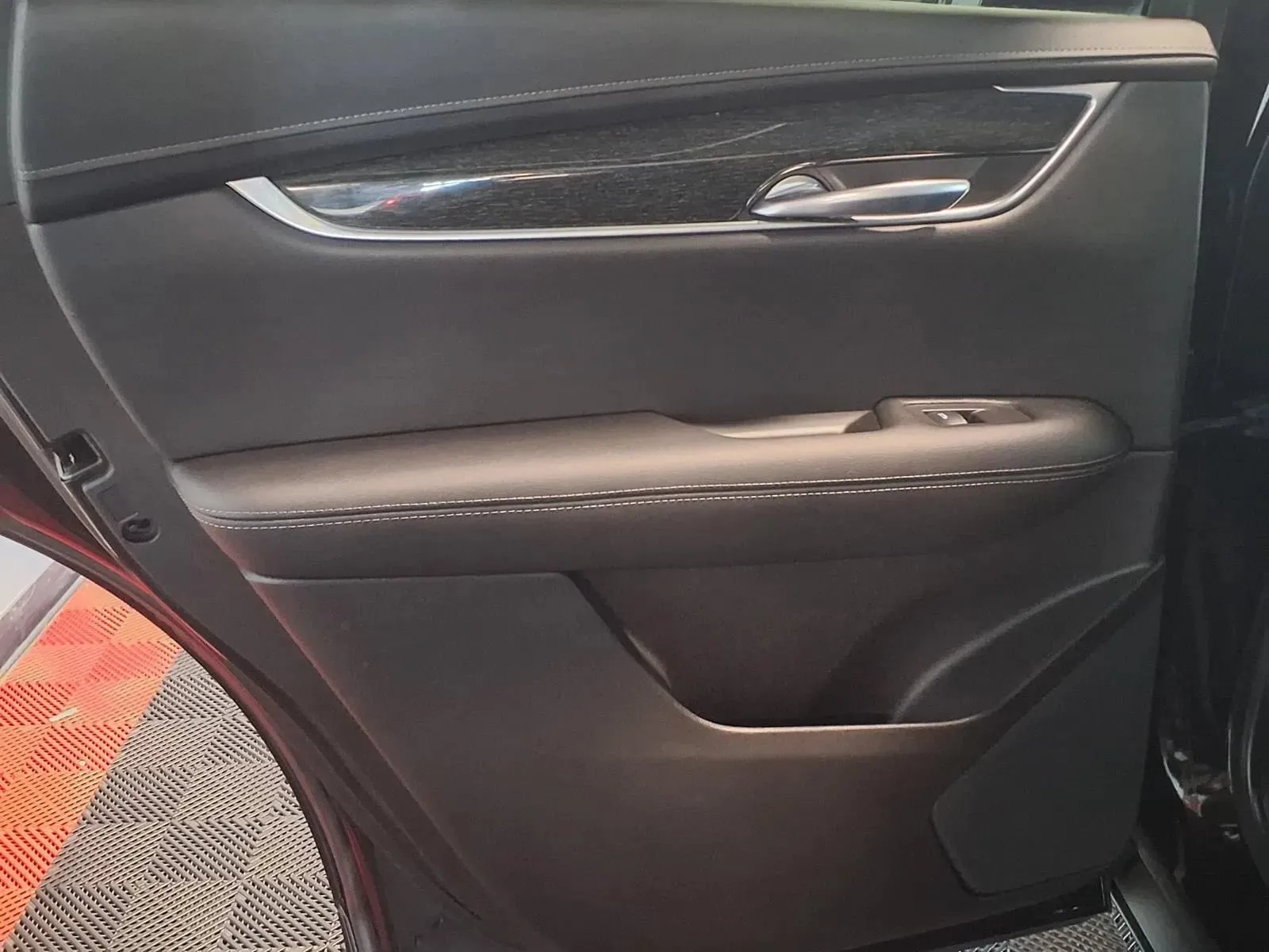 Cadillac XT5 photo 14