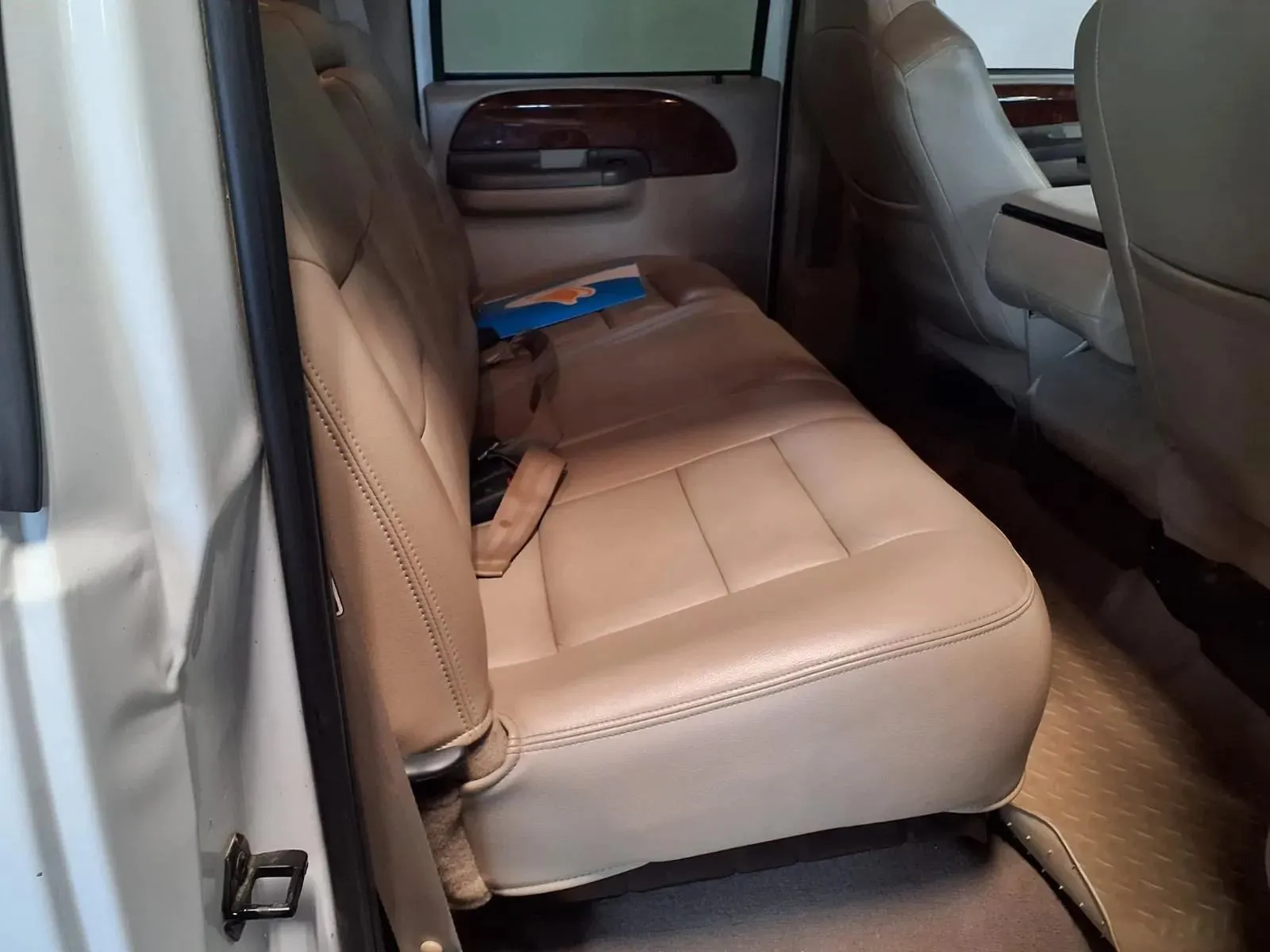 Ford F-350 photo 10
