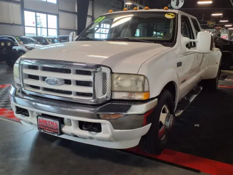 More photos of 2003 Ford F-350 Super Duty Lariat at Gretna Auto Outlet, NE