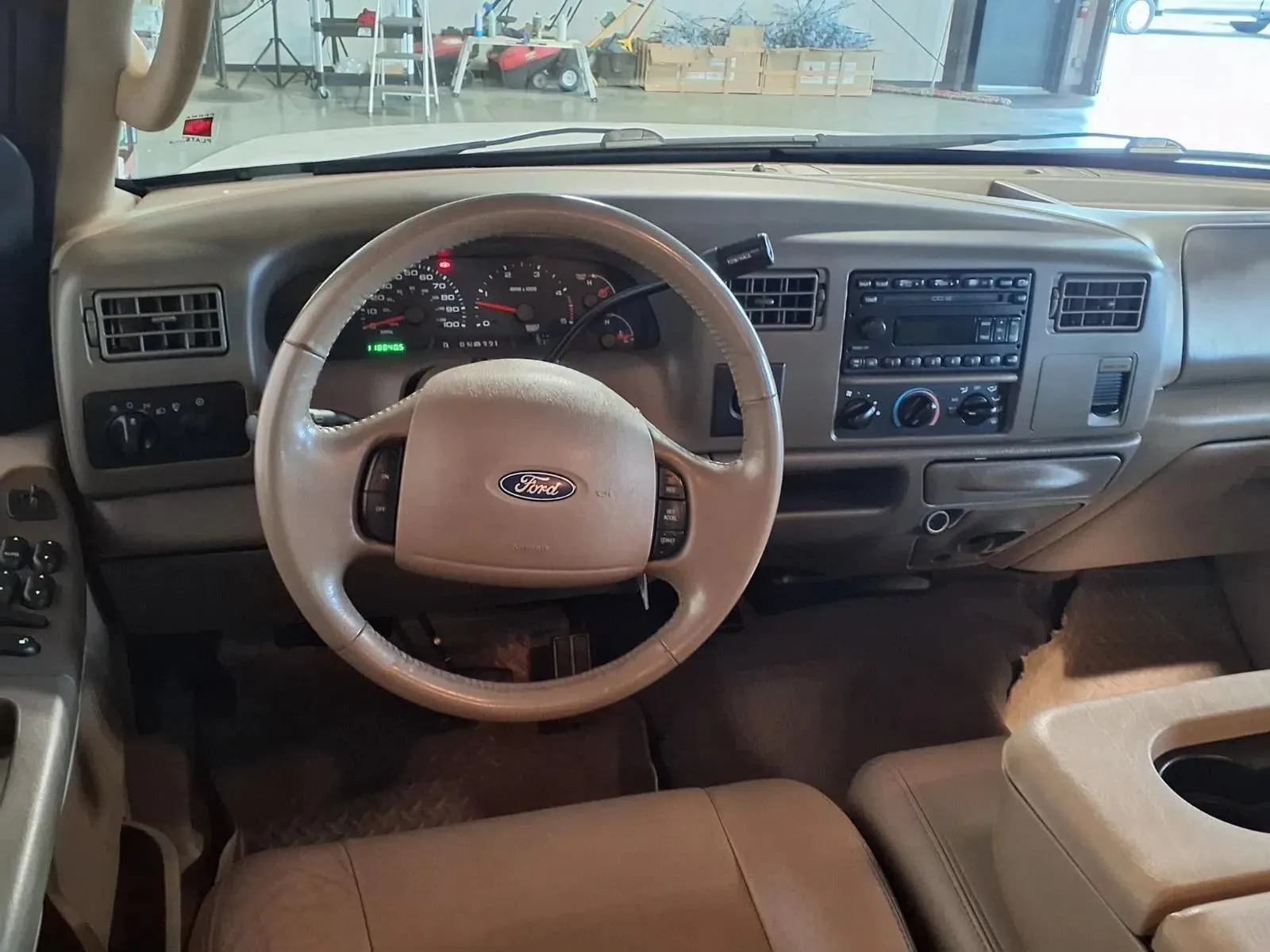 Ford F-350 photo 15