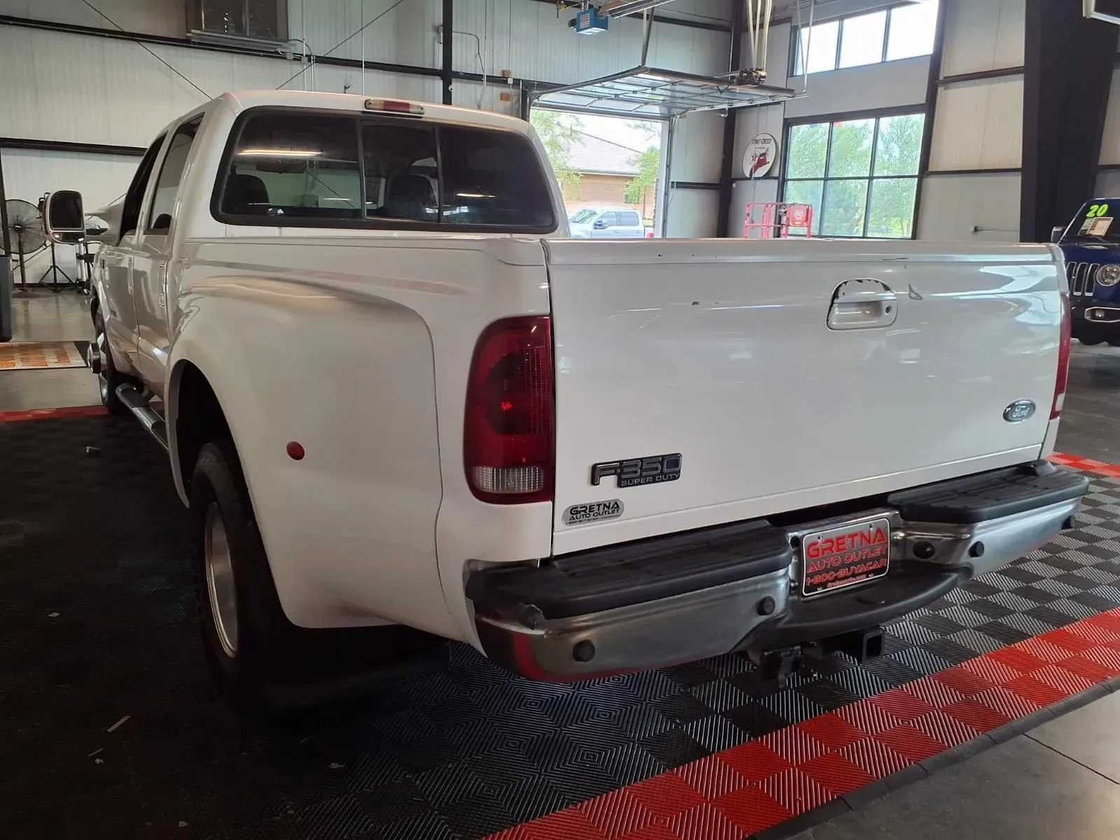 Ford F-350 photo 5