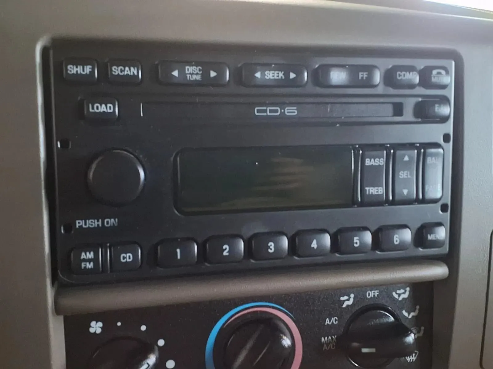 Ford F-350 photo 19