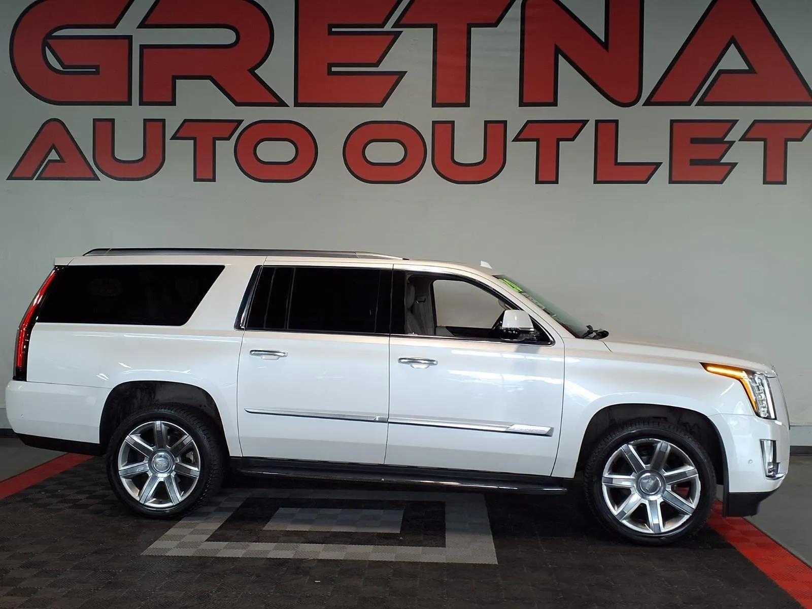 White 2020 Cadillac Escalade ESV Luxury for sale in Gretna, NE