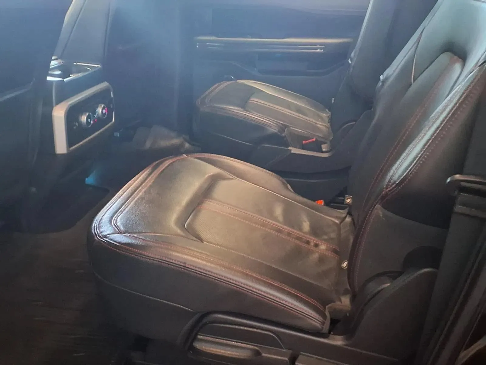 Ford Expedition MAX photo 16
