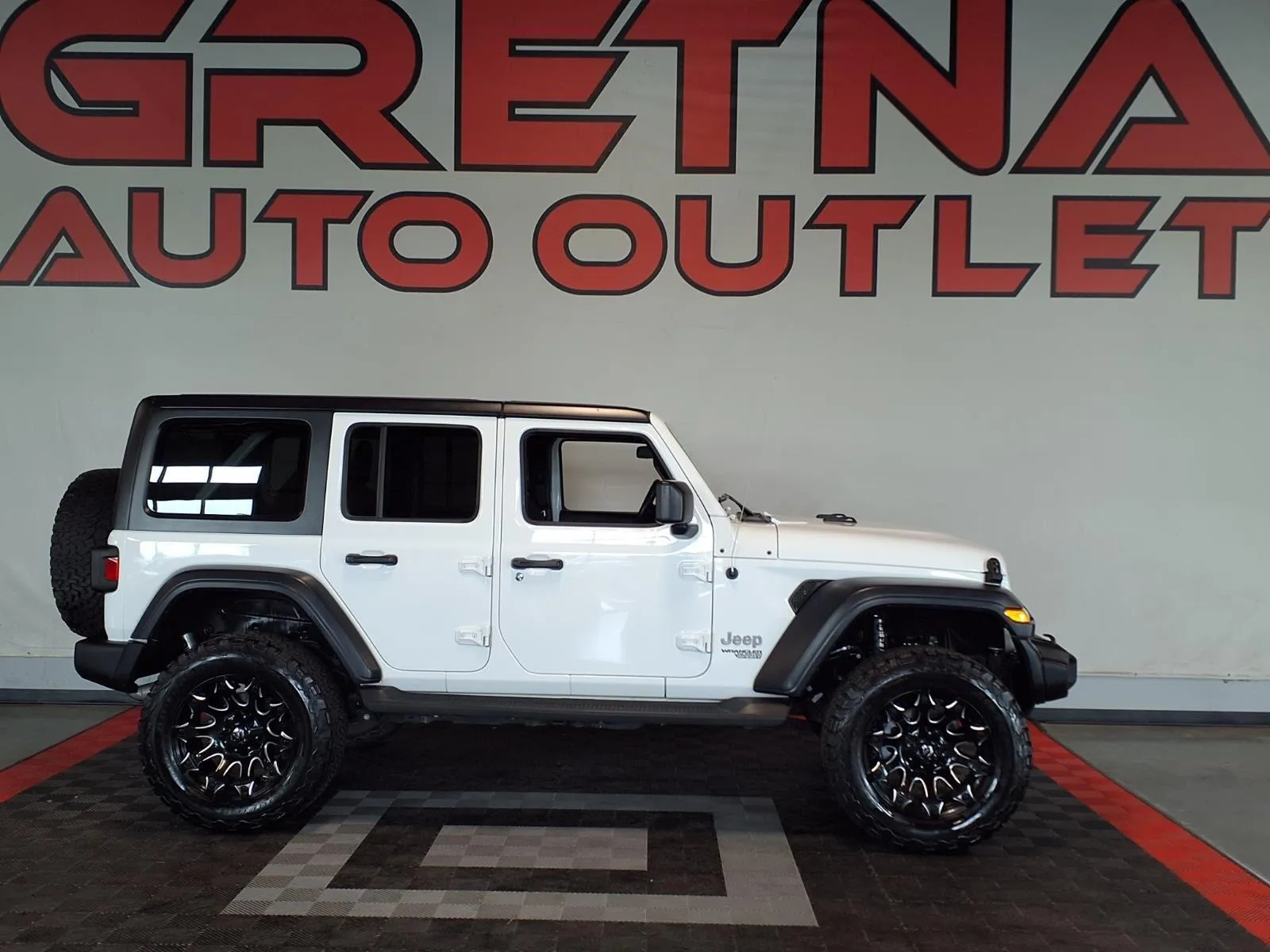 White 2018 Jeep Wrangler Unlimited Rubicon for sale in Gretna, NE