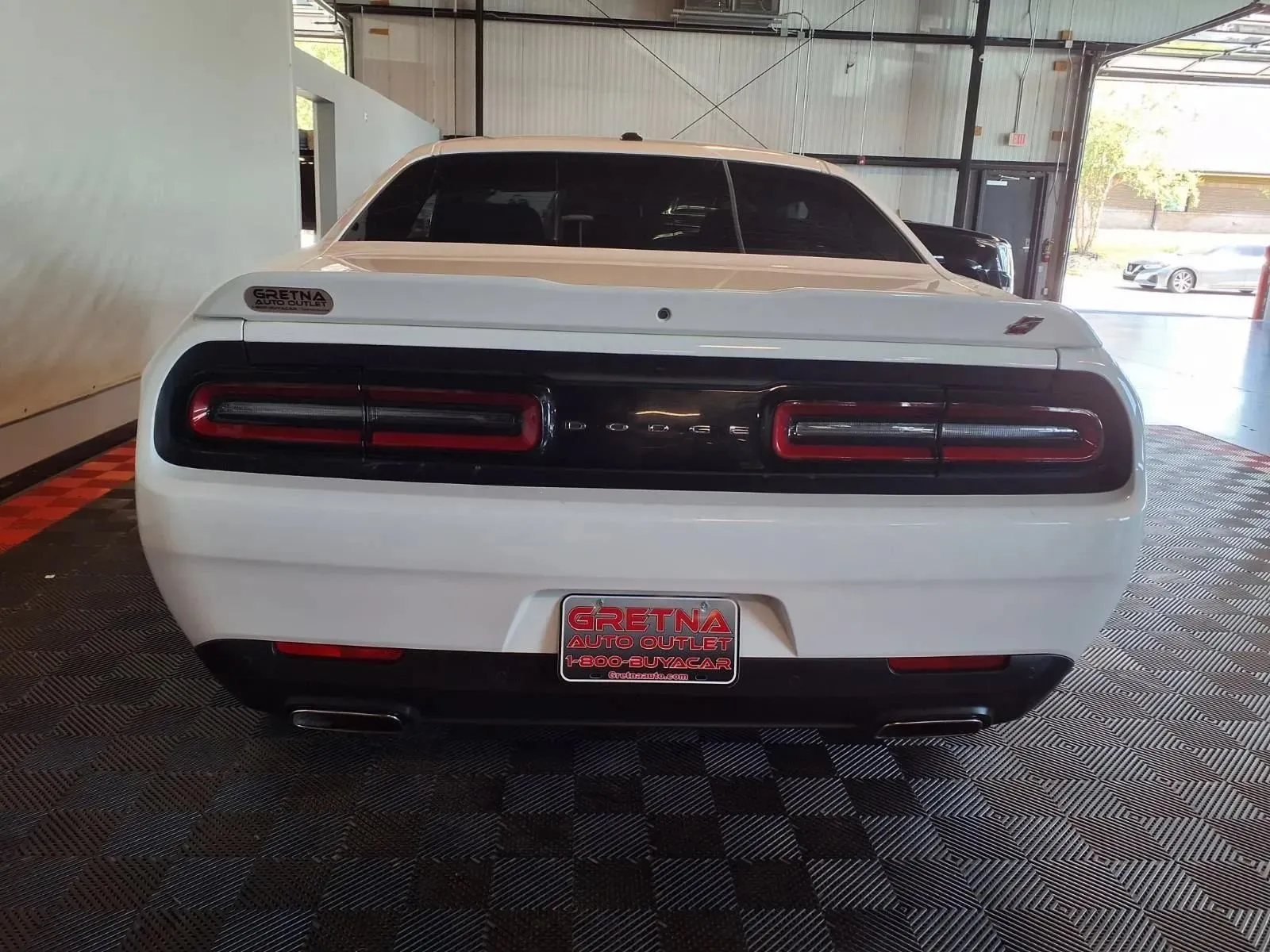 Dodge Challenger photo 6