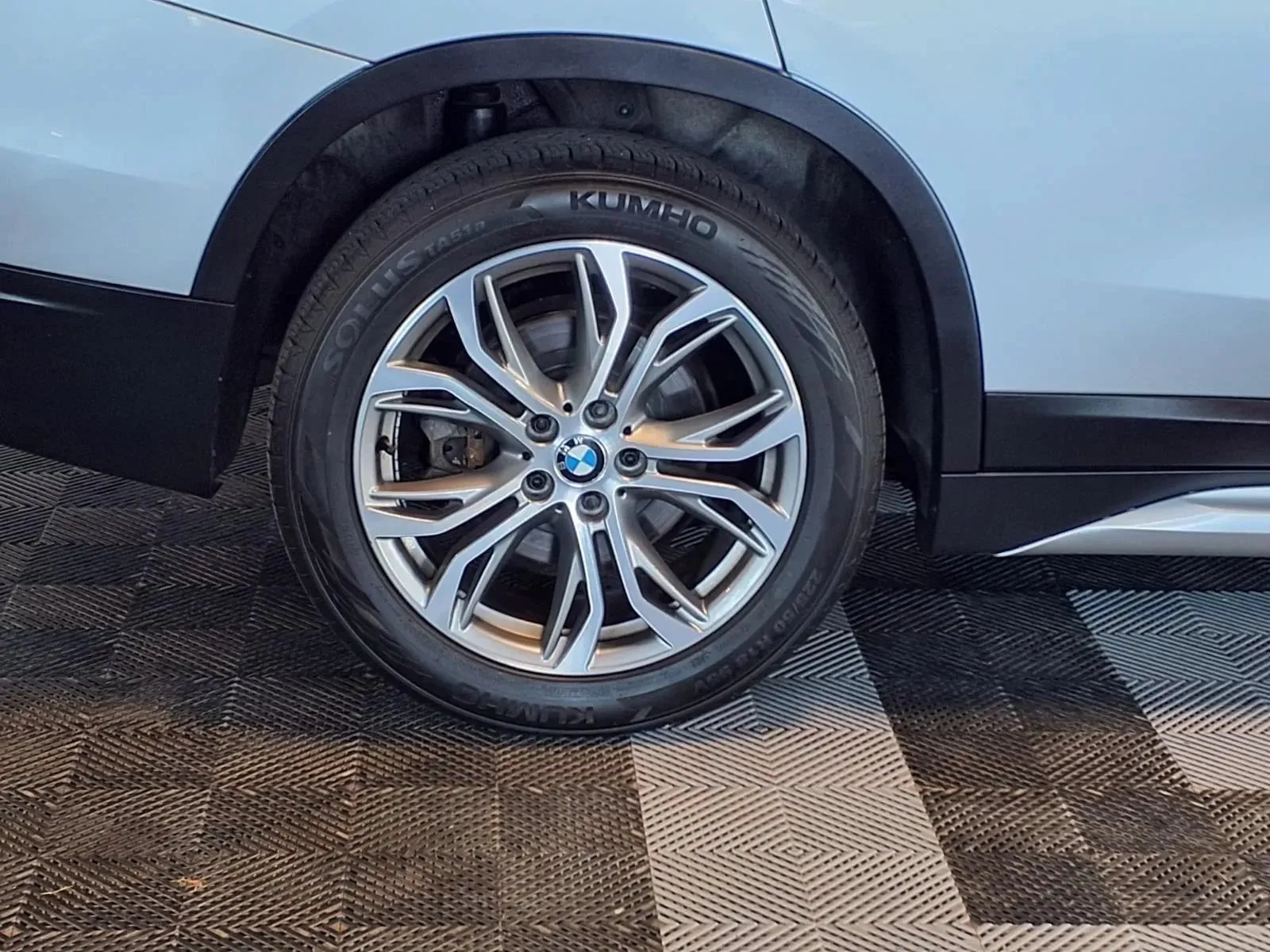 BMW X1 photo 10