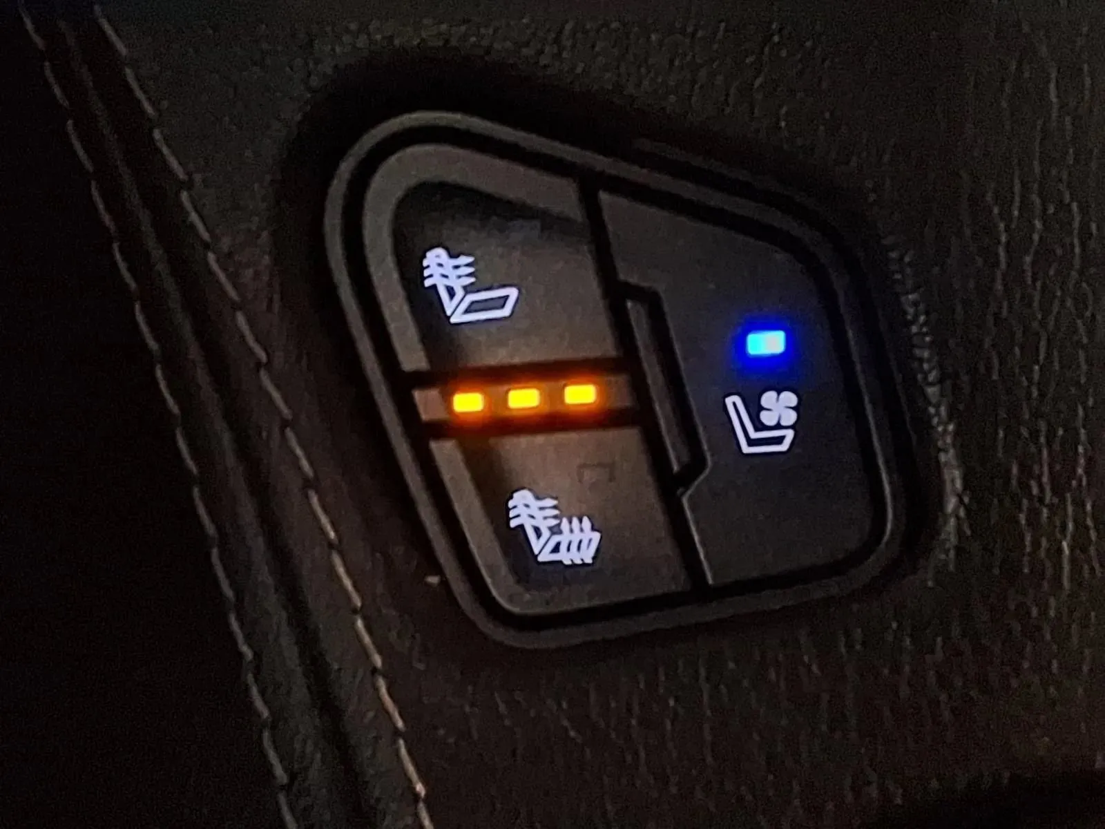 Chevrolet Suburban photo 20
