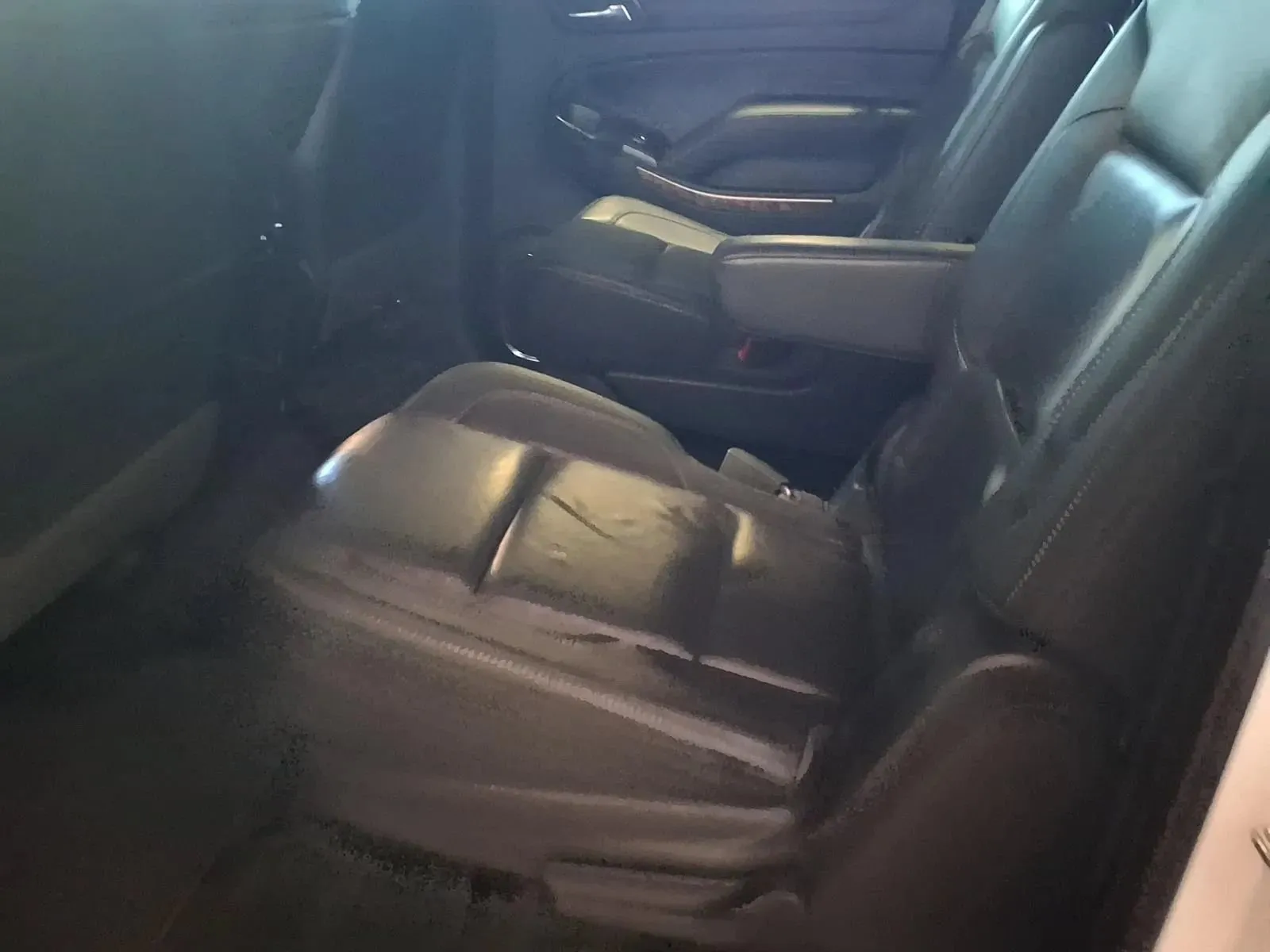 Chevrolet Suburban photo 15