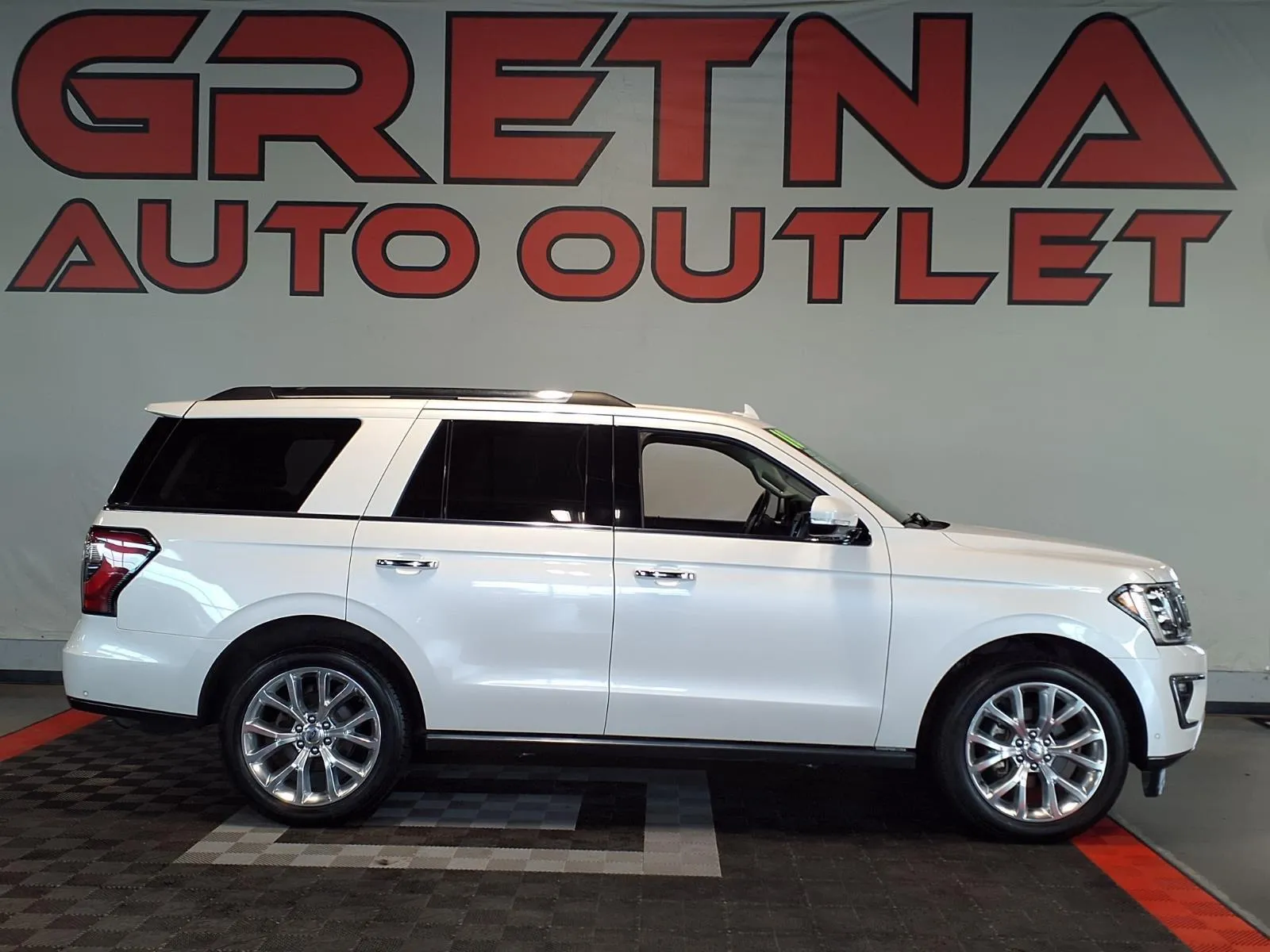 White 2018 Ford Expedition Limited for sale in Gretna, NE