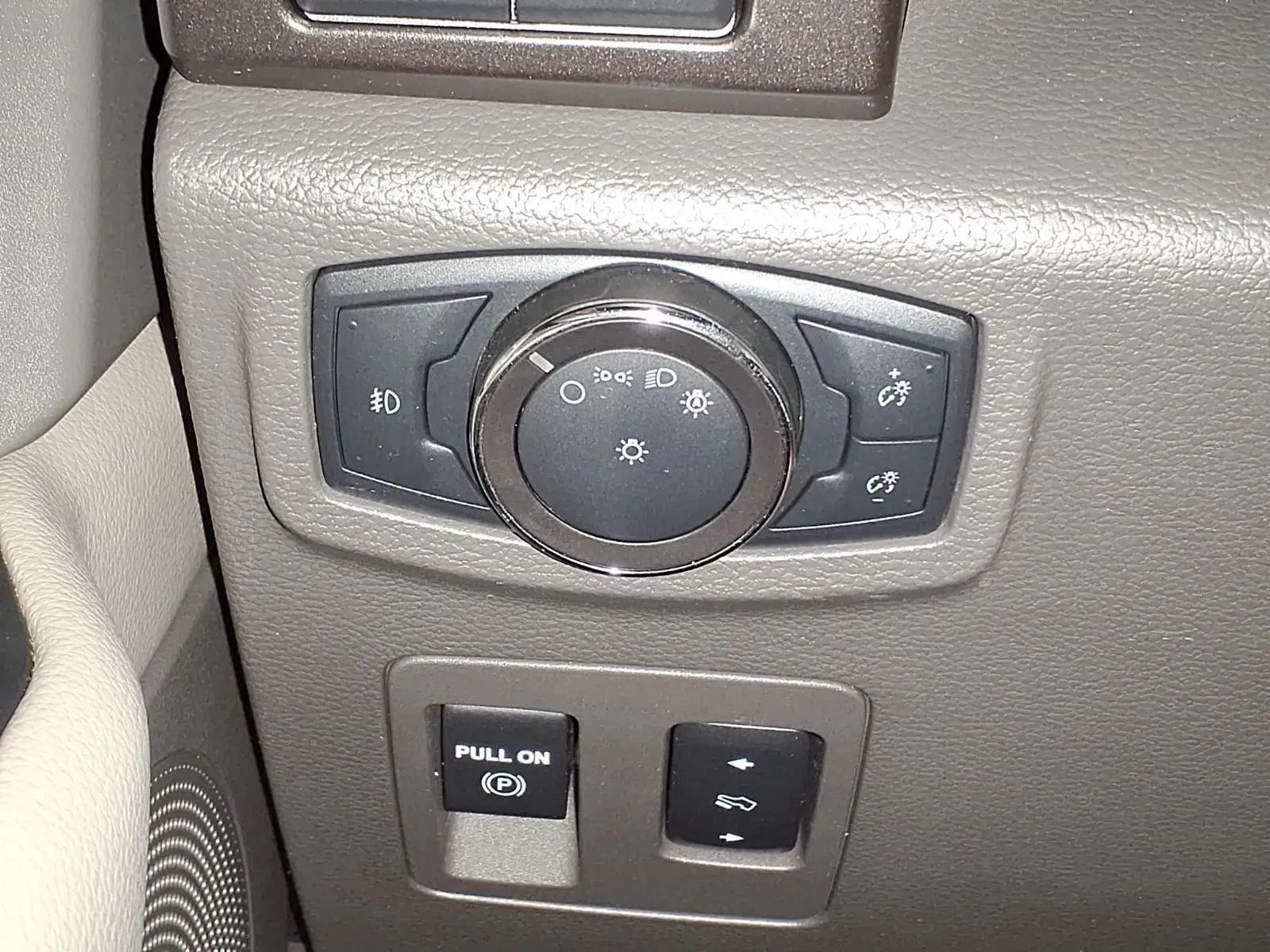 Ford Expedition photo 32