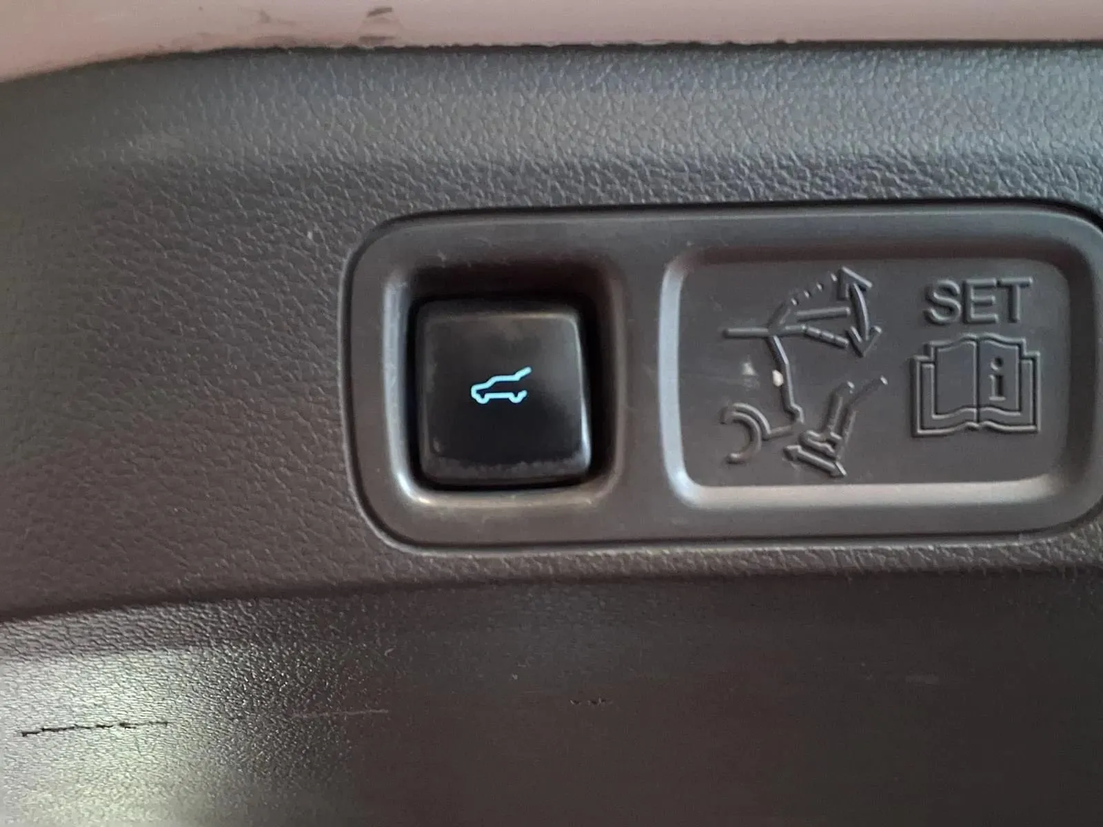 Ford Expedition photo 8