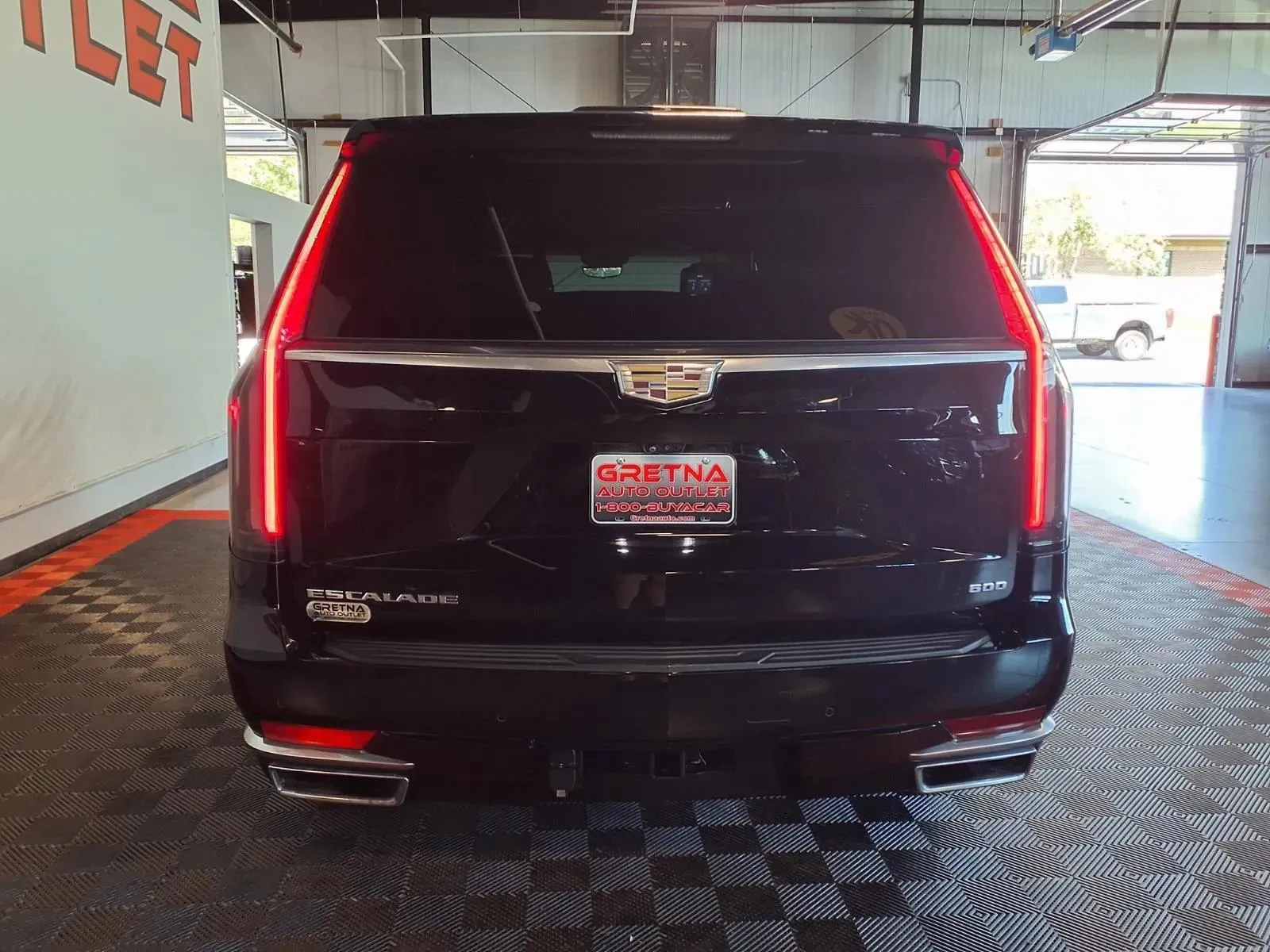 Cadillac Escalade ESV photo 6