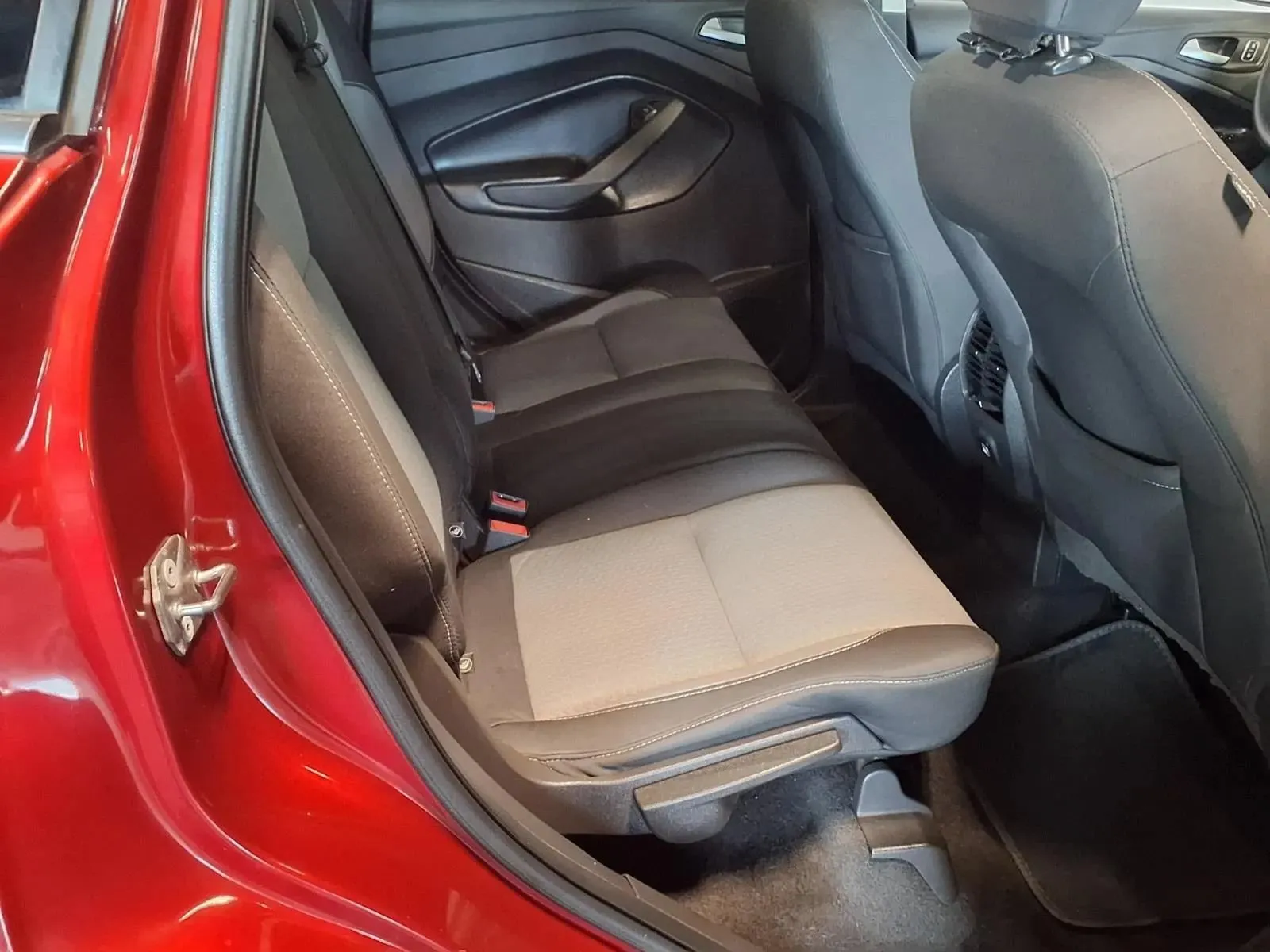 Ford Escape photo 8