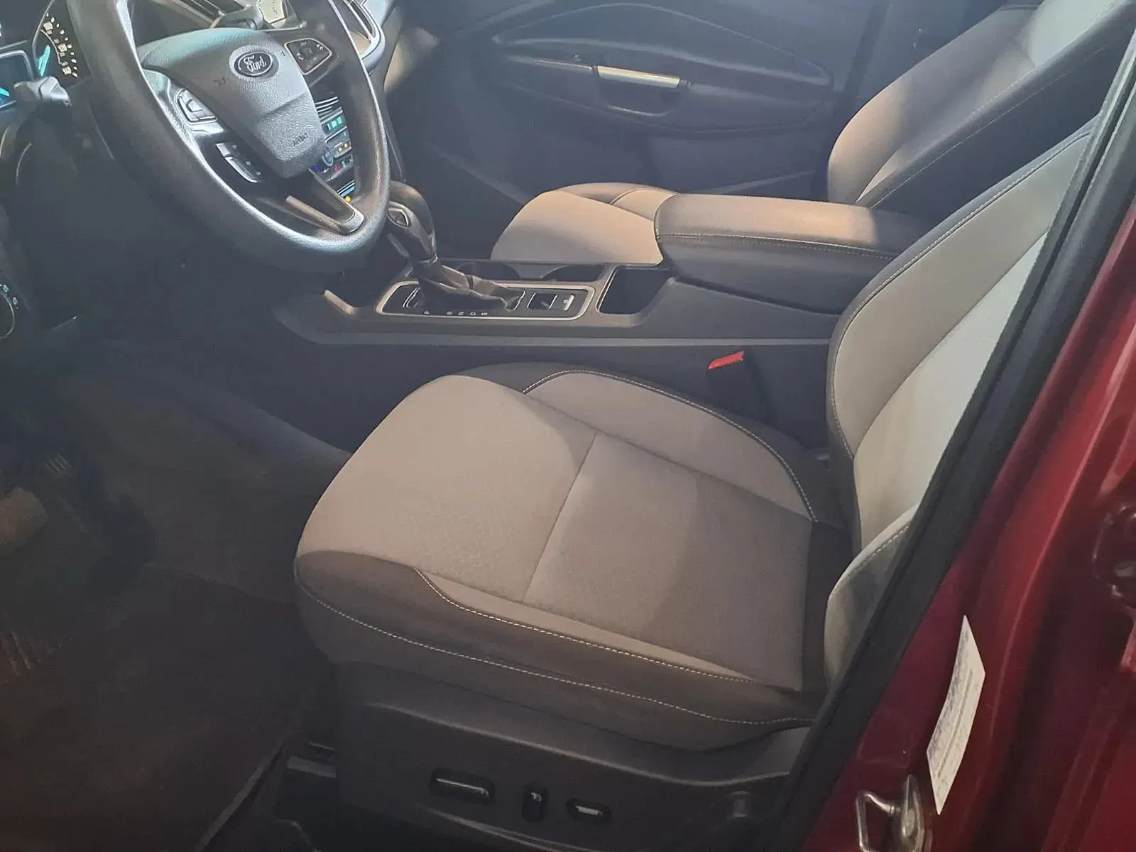 Ford Escape photo 14