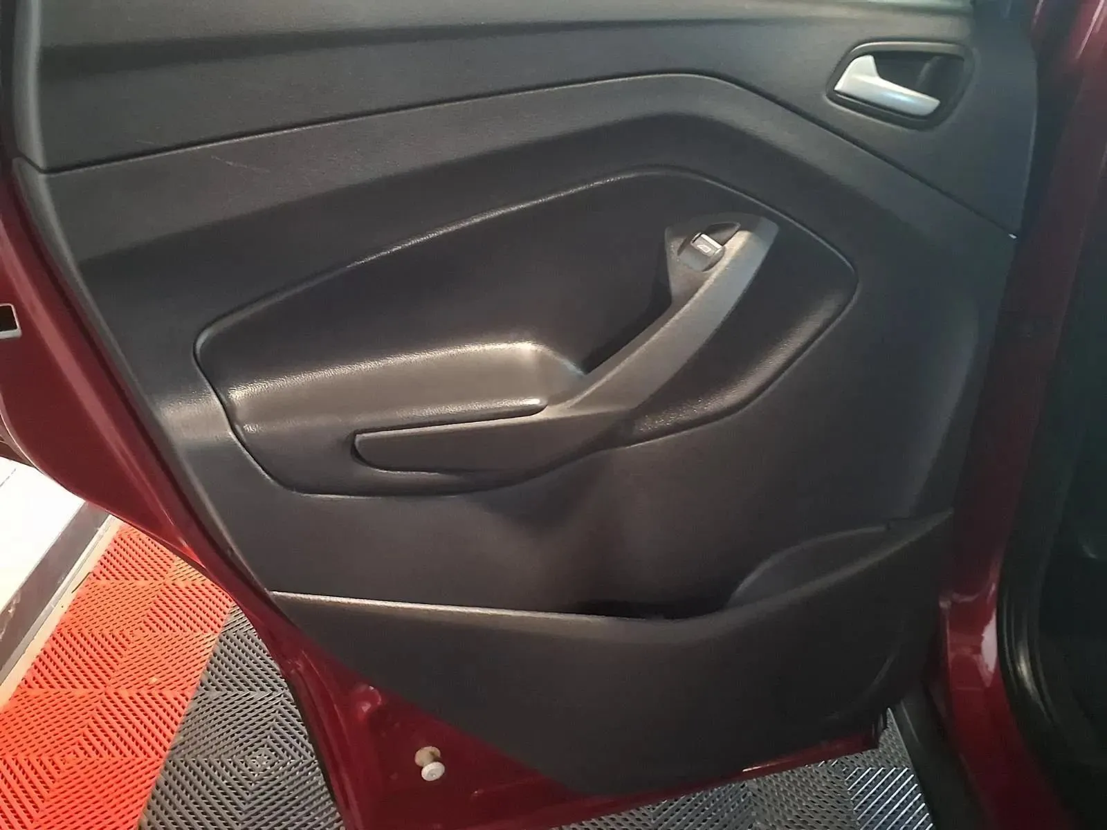 Ford Escape photo 11