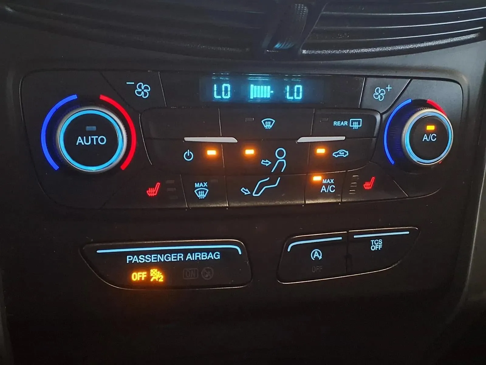 Ford Escape photo 16