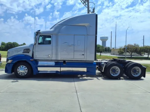 Silver 2016 WESTERN STAR AUTO CAR 5700 XE for sale in Gretna, NE