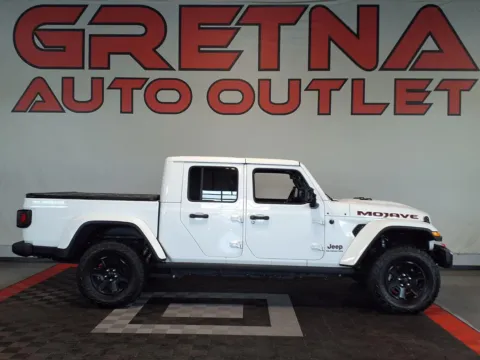 White 2022 Jeep Gladiator Mojave for sale in Gretna, NE
