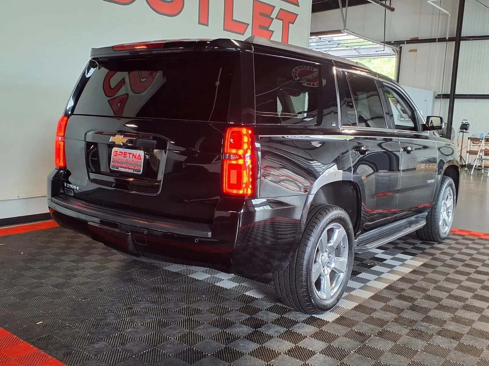Chevrolet Tahoe photo 9