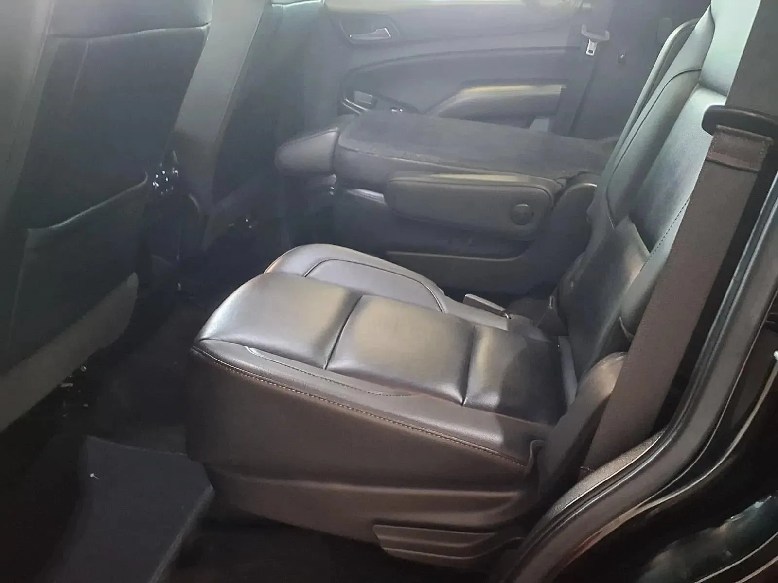 Chevrolet Tahoe photo 14
