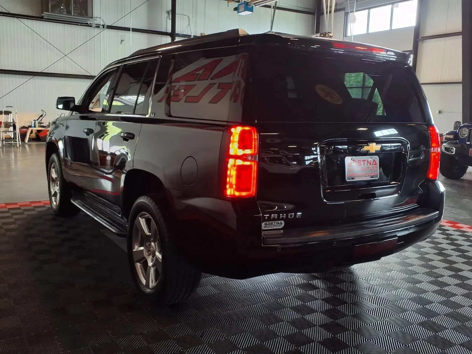 Chevrolet Tahoe photo 5