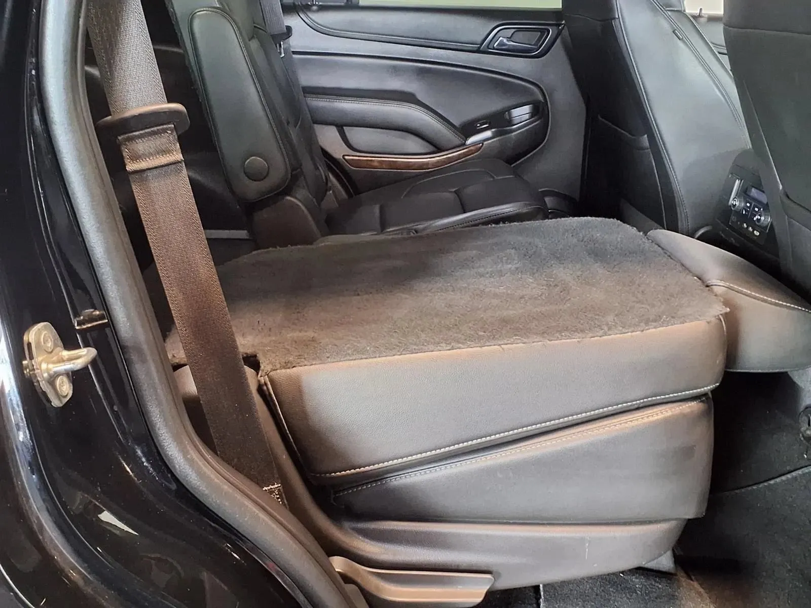 Chevrolet Tahoe photo 11