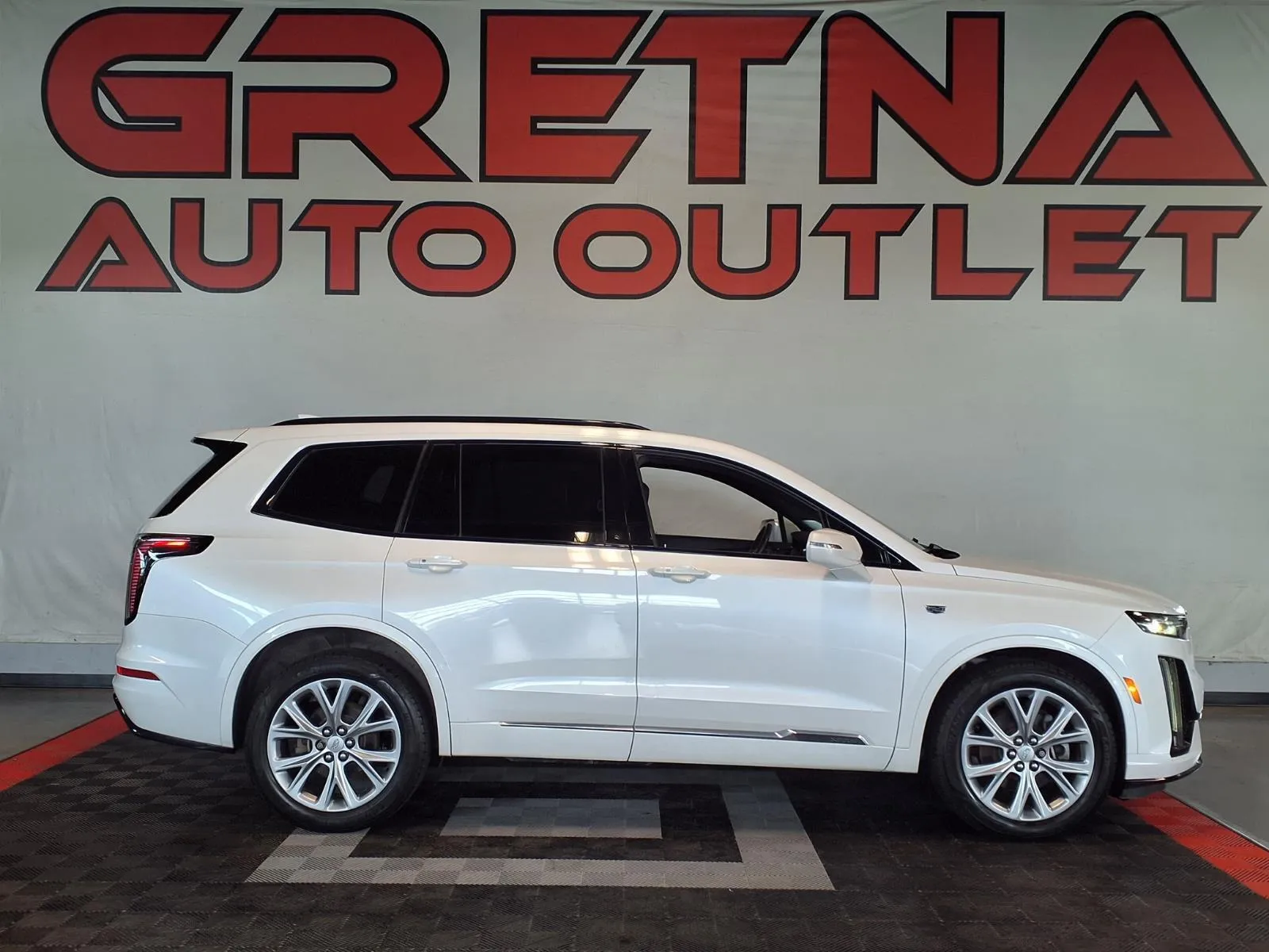 White 2020 Cadillac XT6 Sport for sale in Gretna, NE