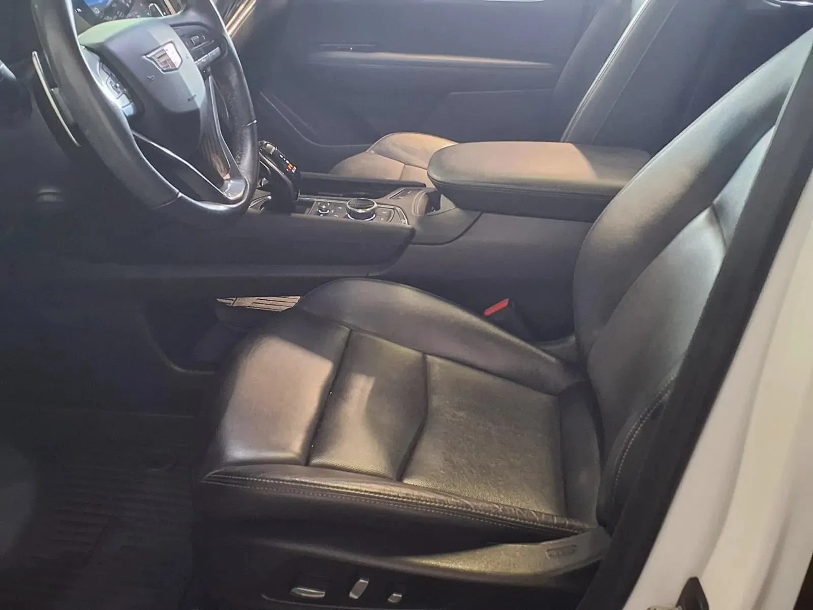 Cadillac XT6 photo 18