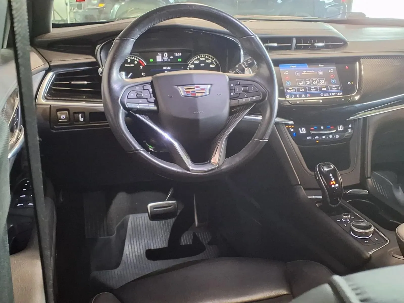 Cadillac XT6 photo 16