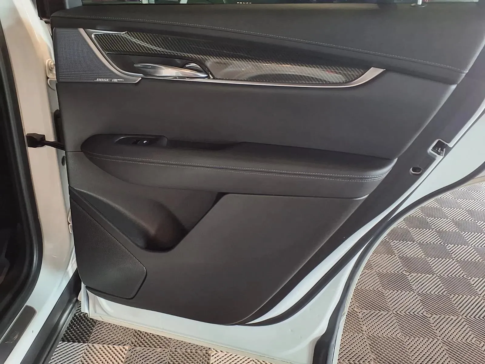 Cadillac XT6 photo 10