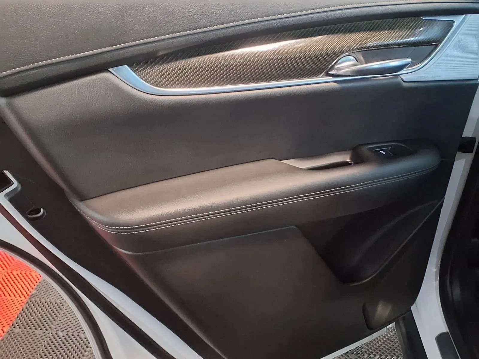 Cadillac XT6 photo 13