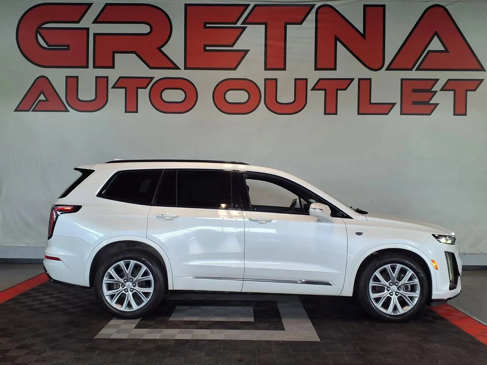 White 2020 Cadillac XT6 AWD Sport for sale in Gretna, NE