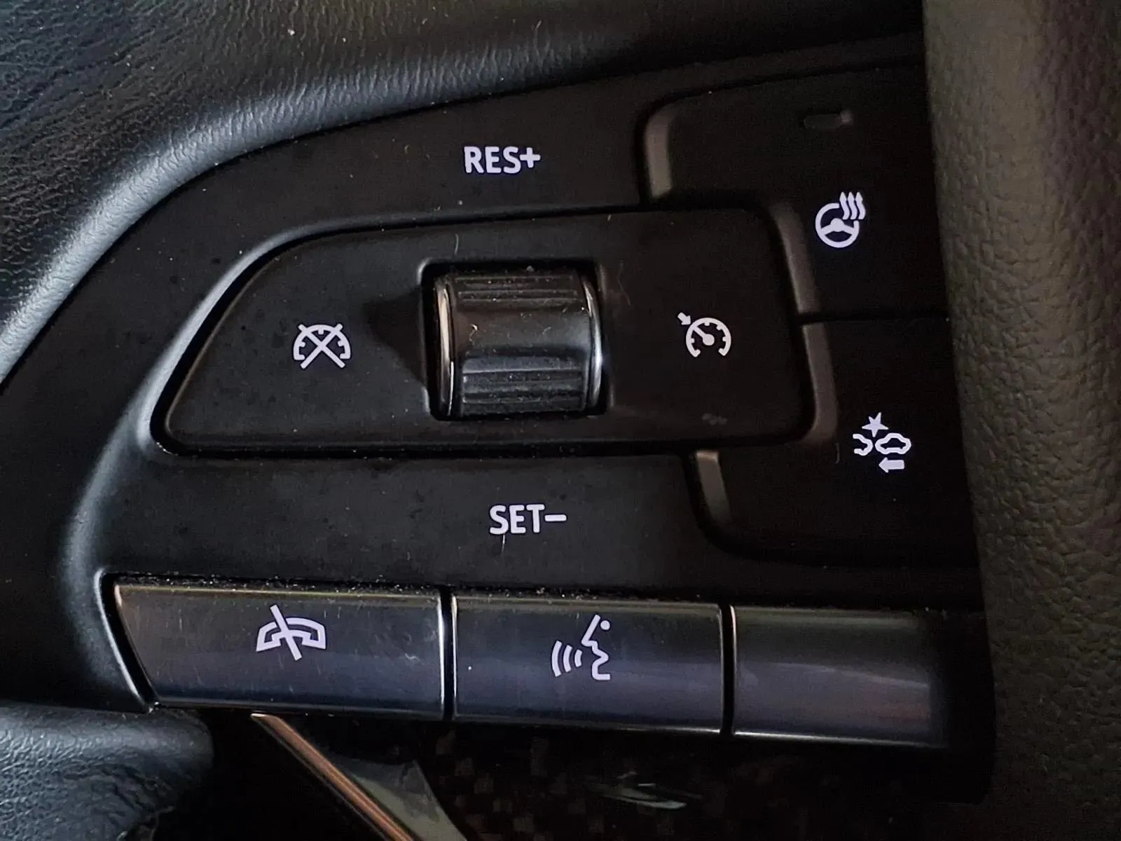 Cadillac XT6 photo 26
