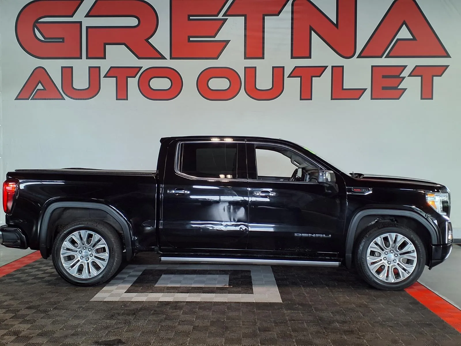 Gray 2021 GMC Sierra 1500 Denali for sale in Gretna, NE