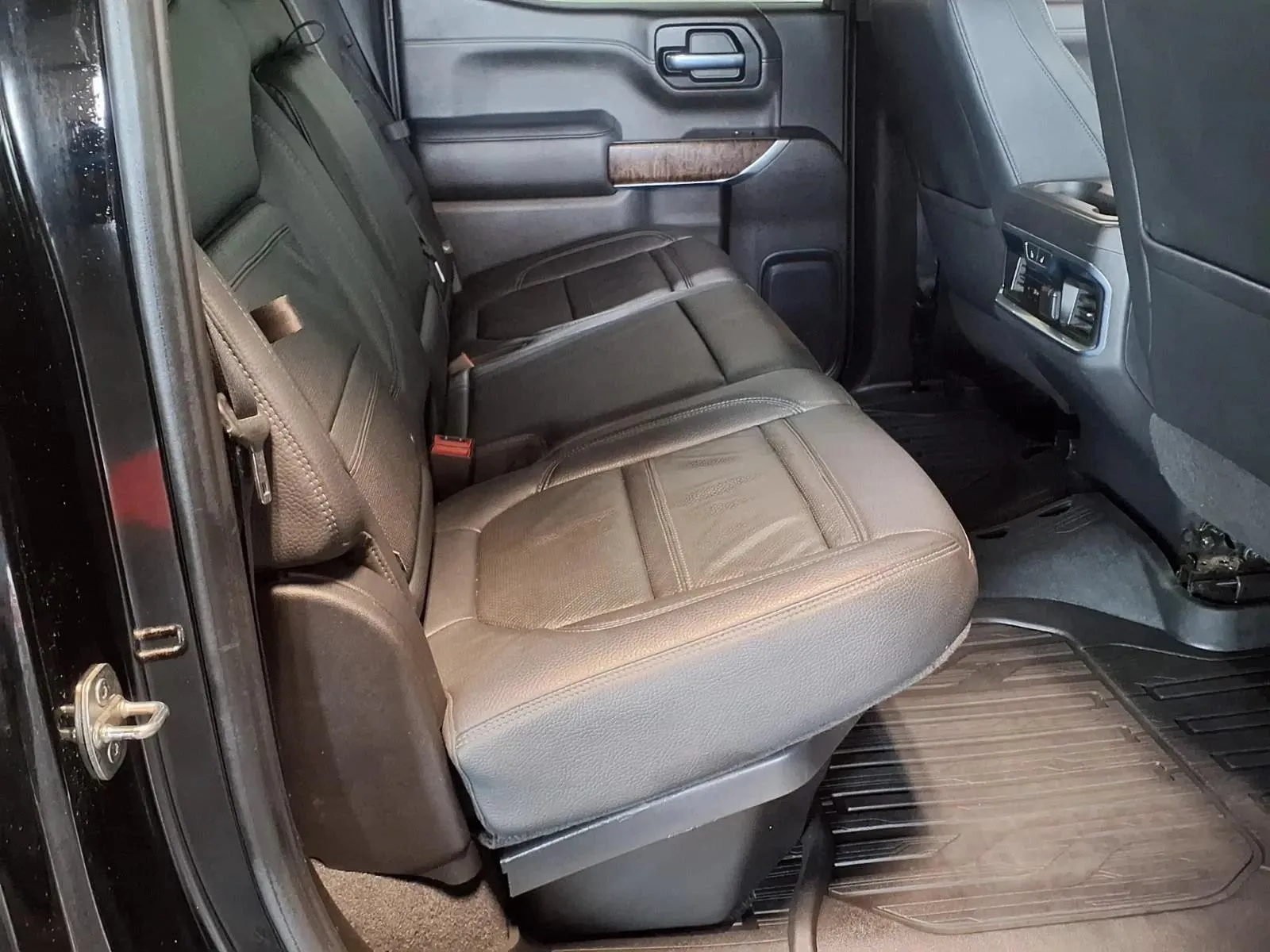 GMC Sierra photo 9
