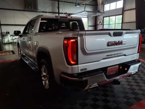 More photos of 2020 GMC Sierra 1500 SLT at Gretna Auto Outlet, NE