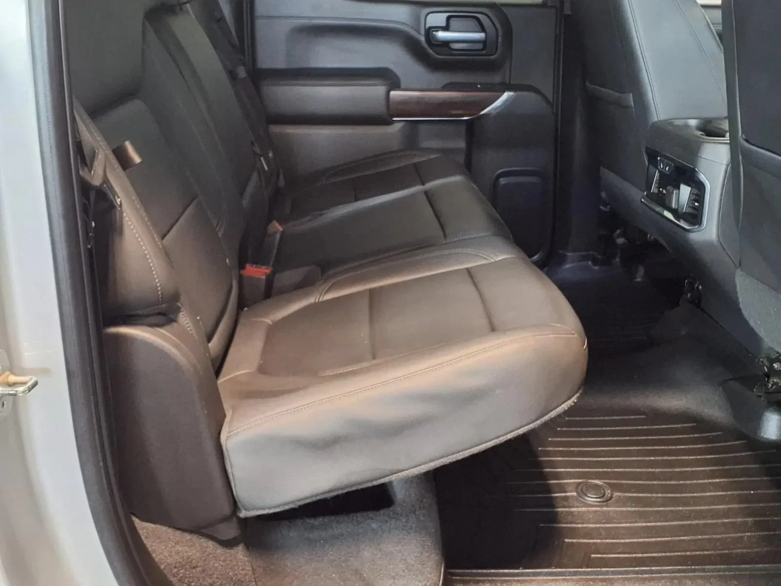 GMC Sierra photo 10