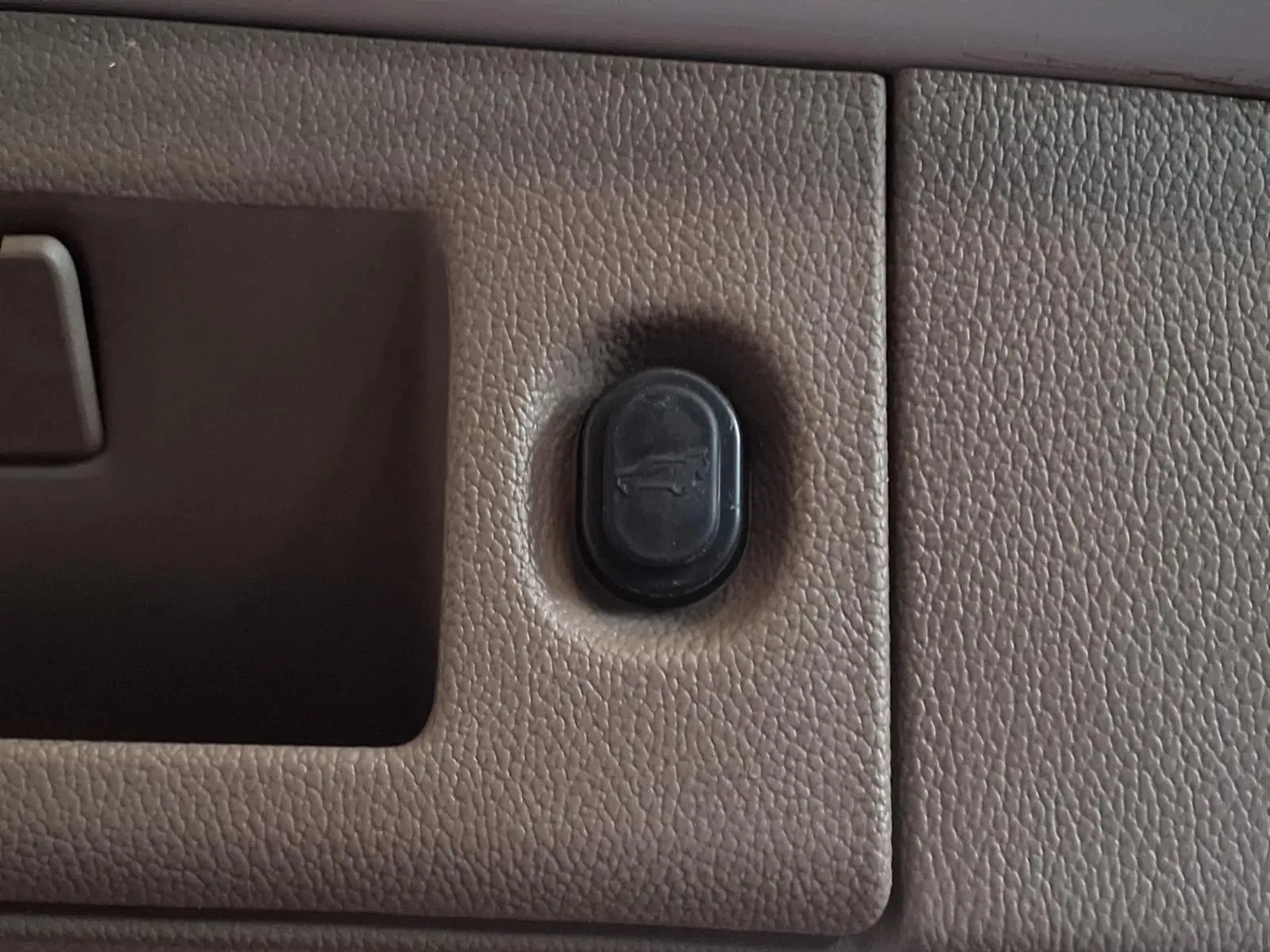 Chevrolet Tahoe photo 8