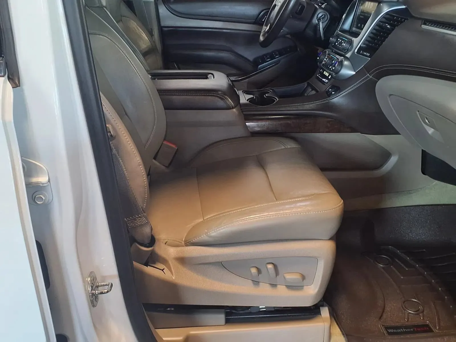 Chevrolet Tahoe photo 13