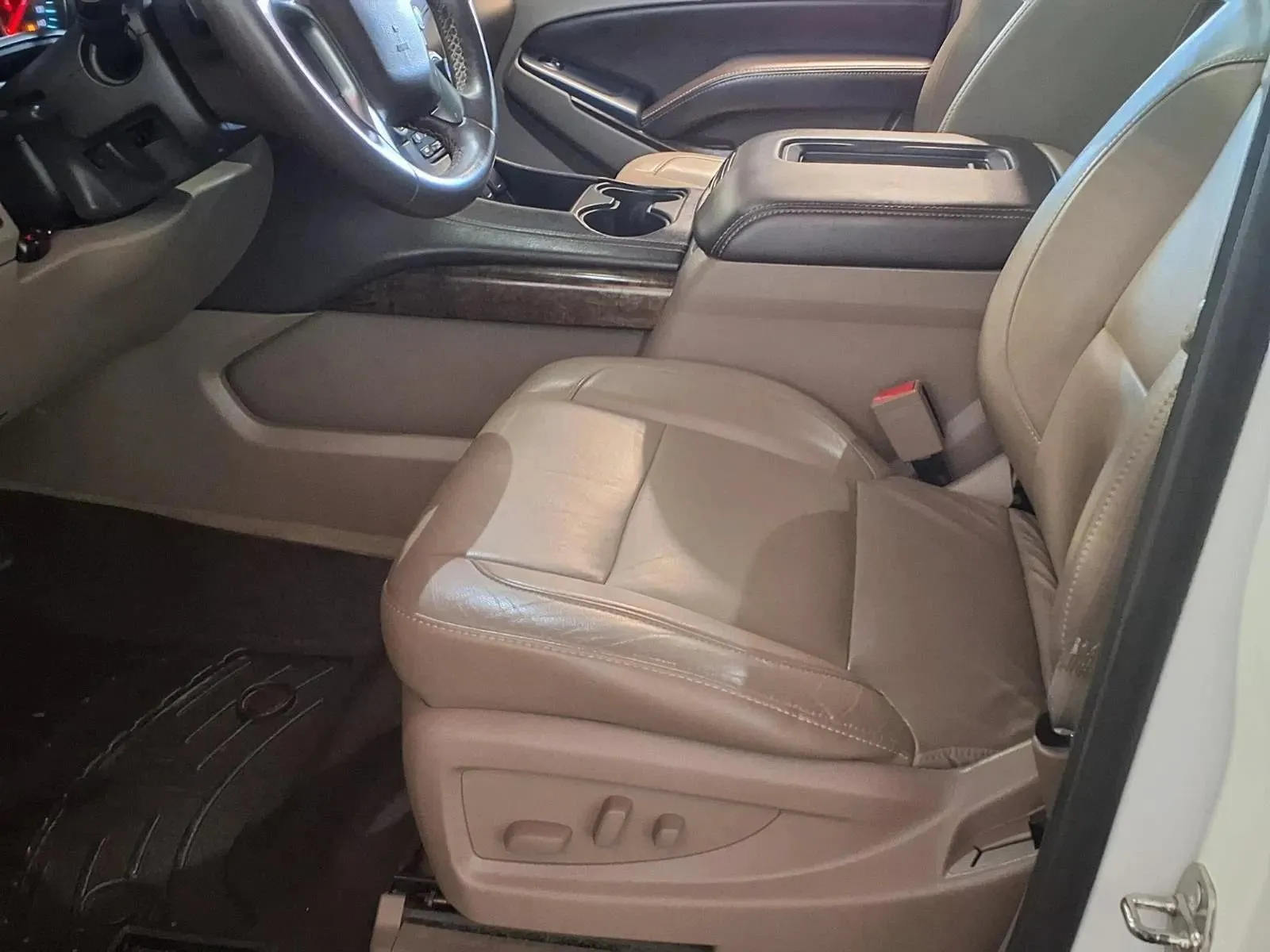 Chevrolet Tahoe photo 18